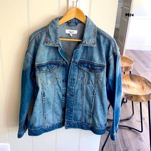 Brand new Hunter Jacket. Purchased and it was too big for me. Never worn once.